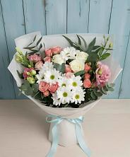 Букет цветов из:  Розы, Лизиантусы и Хризантемы в Десногорске