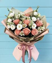 Букет цветов из:  Розы, Альстромерии и Лизиантусы в Десногорске