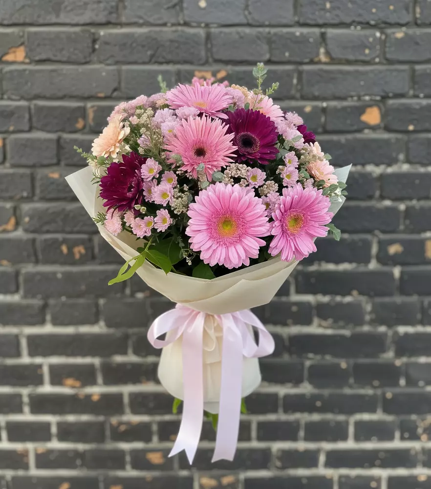 Букет цветов из: Герберы и Хризантемы в Десногорске