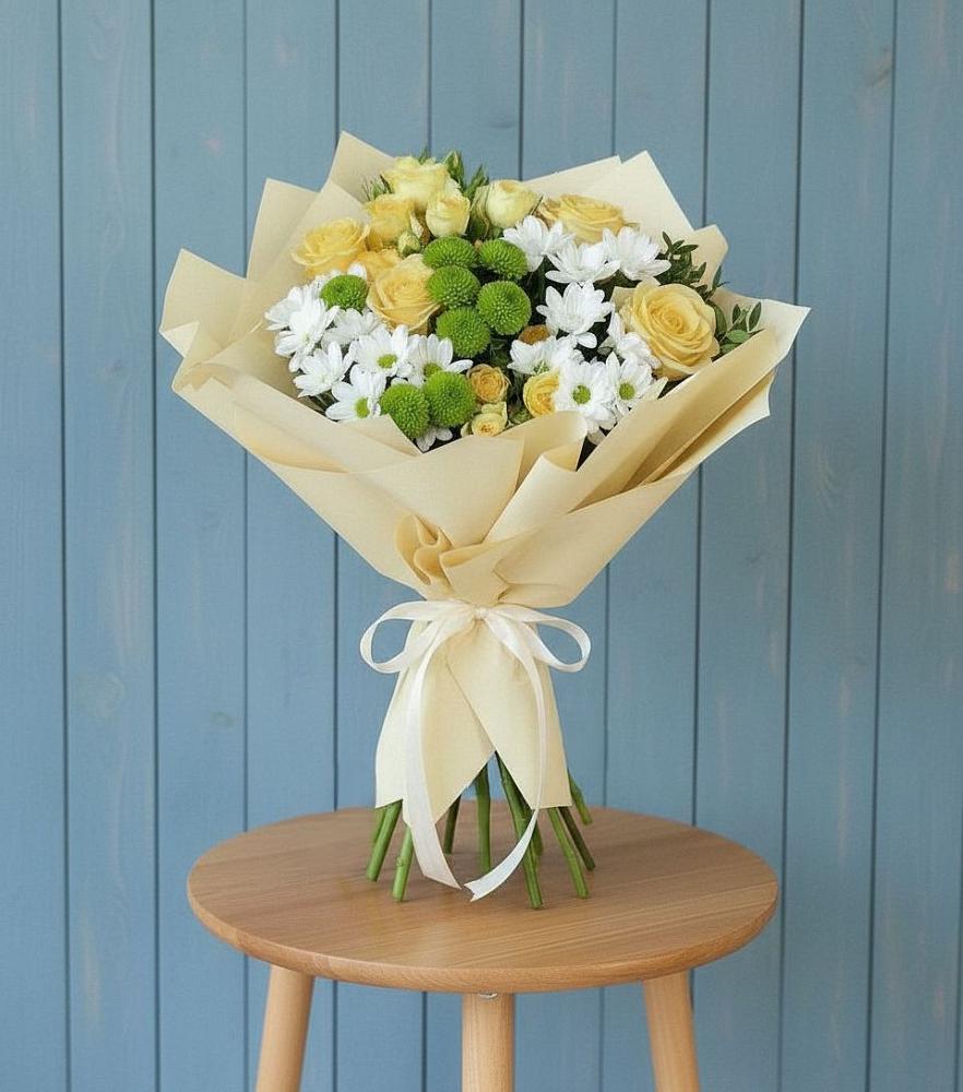 Букет цветов из: Хризантемы и Розы в Десногорске