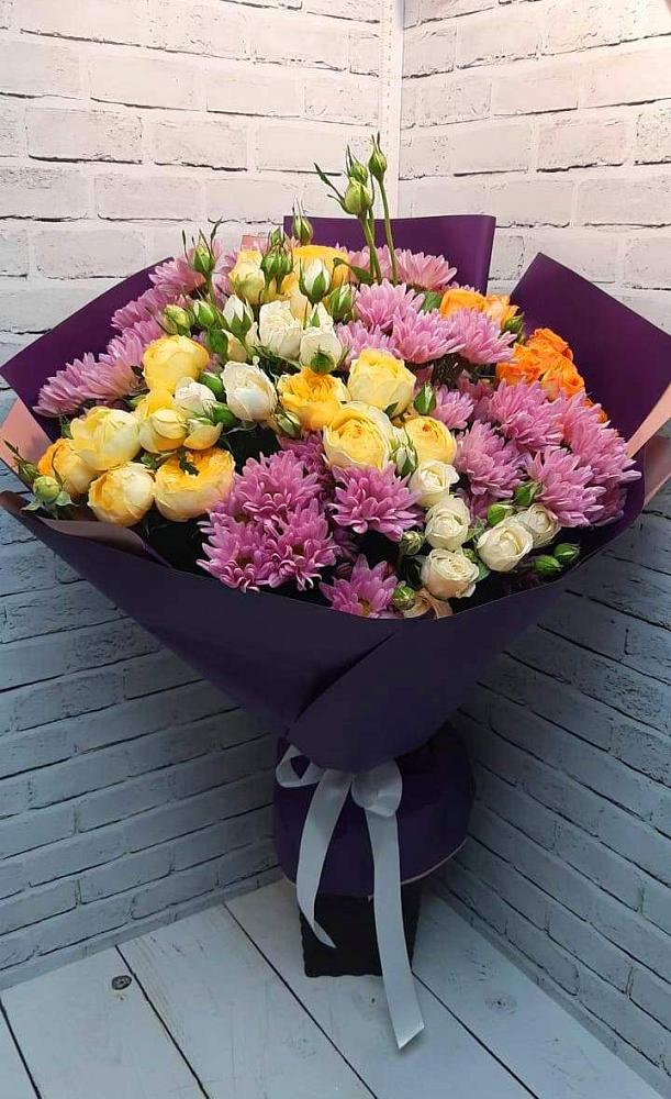 Букет цветов из: Хризантемы и Розы в Десногорске