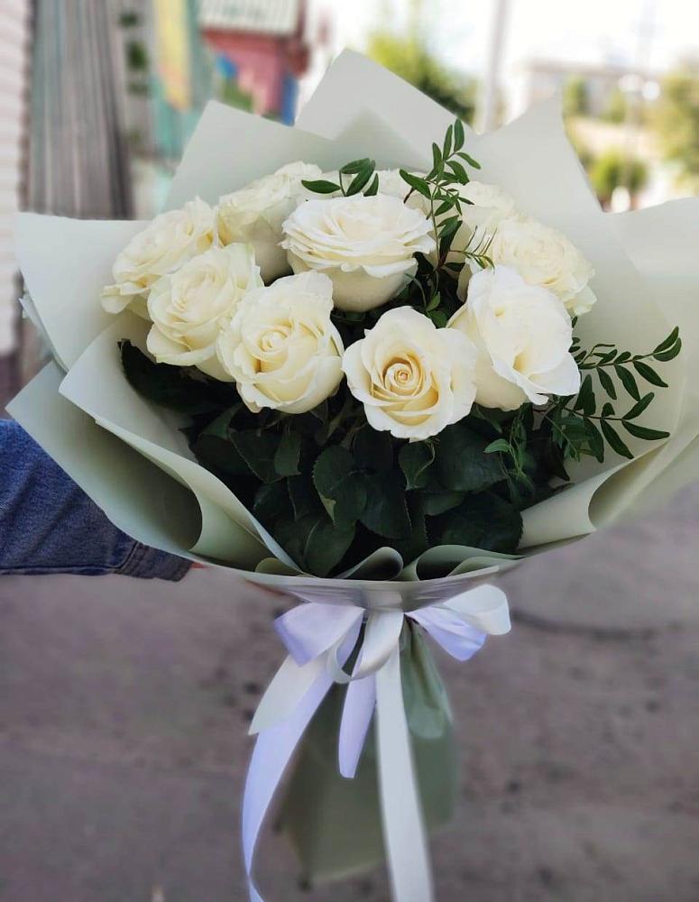 Букет Белые розы Проуд в Десногорске