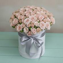 Цветочная композиция из Розы в шляпной коробке в Десногорске