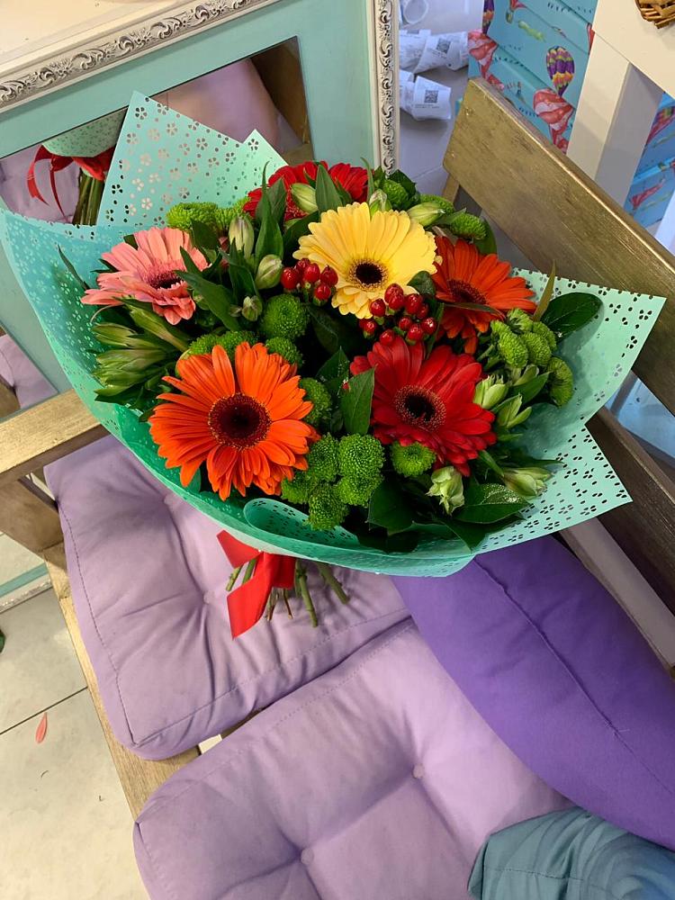 Букет цветов из: Герберы, Хризантемы и Альстромерии в Десногорске