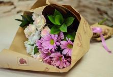 Букет цветов из:  Розы и Хризантемы #REPLACE_PRED# Десногорске