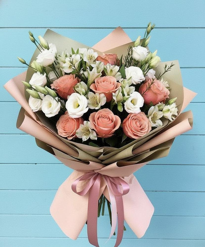 Букет цветов из: Розы, Альстромерии и Лизиантусы в Десногорске