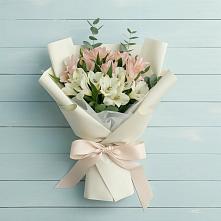 Букет цветов из:  Альстромерии в Десногорске