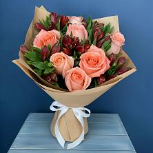 Букет цветов из:  Розы и Альстромерии в Десногорске