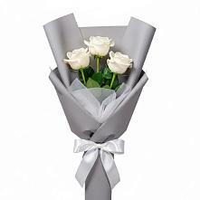 Букет 3 белые розы в Десногорске