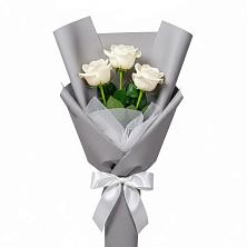 Букет 3 белые розы в Десногорске