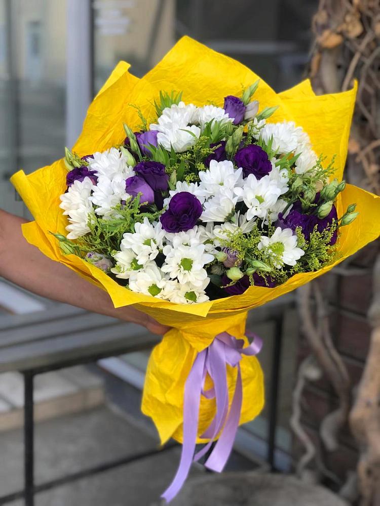 Букет цветов из: Ирисы, Хризантемы и Ромашки в Десногорске