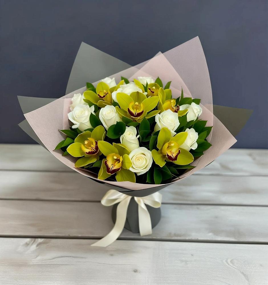 Букет цветов из: Орхидеи и Розы в Десногорске