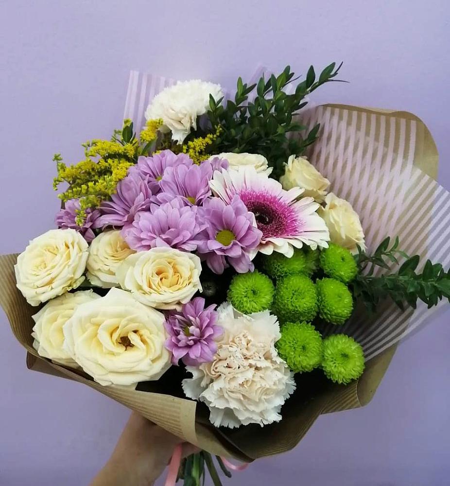 Букет цветов из: Хризантемы, Розы, Гвоздики и Герберы в Десногорске