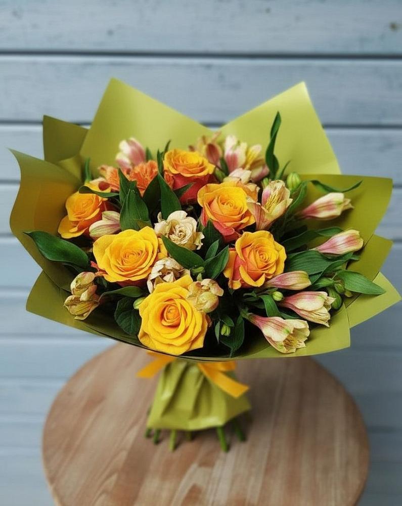 Букет цветов из: Альстромерии и Розы в Десногорске
