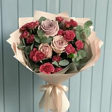 Букет цветов из:  Гвоздики и Розы в Десногорске