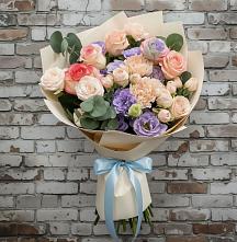 Букет цветов из:  Розы, Лизиантусы и Гвоздики #REPLACE_PRED# Десногорске